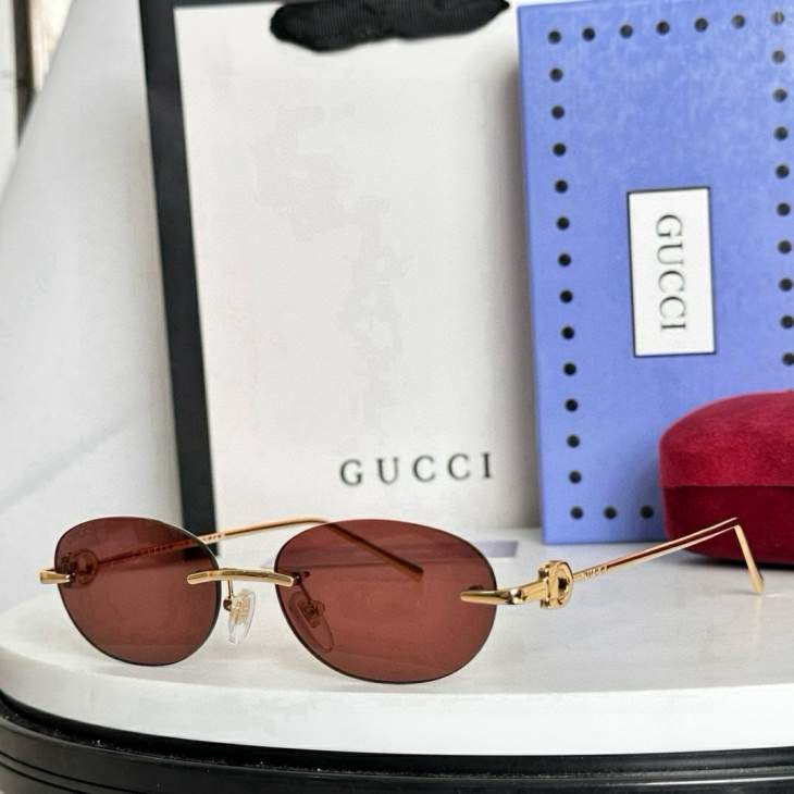 Picture of Gucci Sunglasses _SKUfw79477556fw